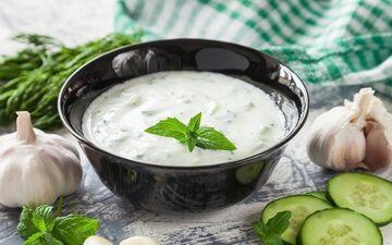اگر این غذاها را دارید به ماست لب نزنید

