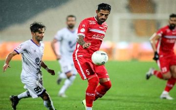 تصمیم مهم بازیکن پرسپولیس/ مدافع سرخ ها جدا می شود؟