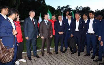 استقبال پرشور ایرانیان از ورود تیم ملی به فرودگاه مسکو 