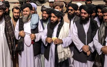 طالبان: حقوق مساوی زنان و مردان را در آموزش تضمین می‌کنیم
