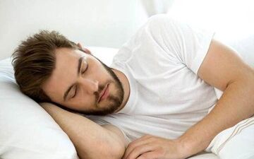 چهار راهکار ساده برای خواب عمیق‌تر و بیداری شاداب‌تر