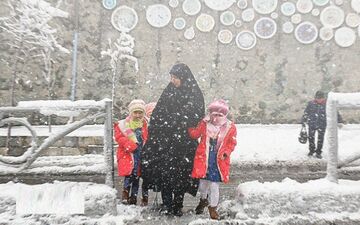 مدارس راز و جرگلان فردا تعطیل است