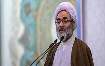 امام جمعه رشت: محبت نباید مانع امربه‌معروف و نهی از منکر والدین نسبت به فرزندان شود