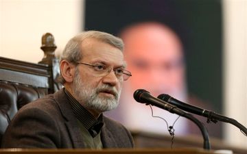 پاسخ آیت الله خامنه‌ای به نامه لاریجانی درباره تشکیل نشدن جلسات علنی مجلس
