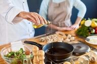 طرز تهیه غذای نونی با سیب زمینی بدون گوشت / لیست غذاهای ارزان و دانشجویی