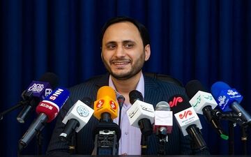 علی بهادری جهرمی سخنگوی دولت شد