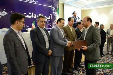 تجلیل از خبرنگاران ورزشی توسط اداره ورزش و جوانان استان کرمانشاه