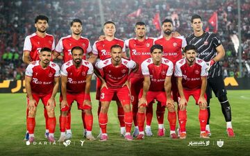 اتفاق عجیب در بازی پرسپولیس؛ کیت بازیکن بدون لوگو!
