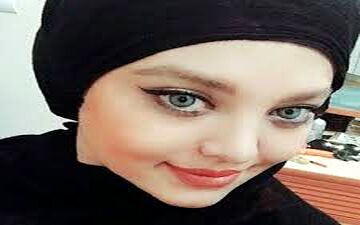 سلفی گلنار بایبوردی به همراه آناهیتا همتی و فقیهه سلطانی در جزیره کیش 