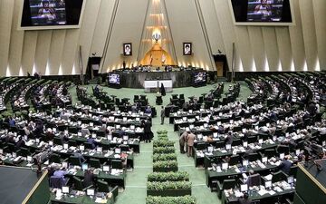 طرح نمایندگان برای حذف زبان انگلیسی از برنامه مدارس
