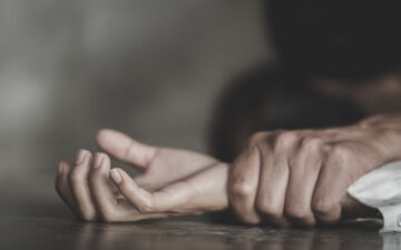  اقدام به خودکشی دختر 17 ساله بعد از تجاوز