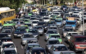 خرابی تریلی در فرشته ترافیک شمال تهران را سنگین کرد