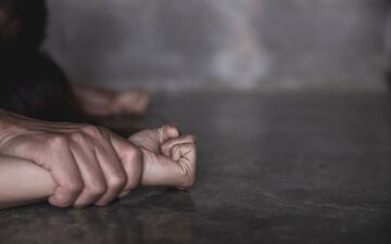 آزار و اذیت جنسی دختر 15 ساله توسط  33 مرد جوان و میانسال 