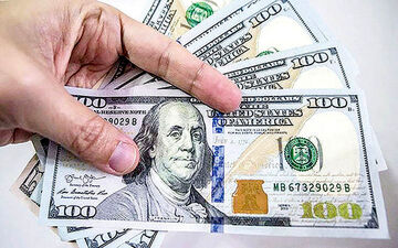 
قیمت دلار و یورو در صرافی ملی شنبه 8 مرداد 1401
