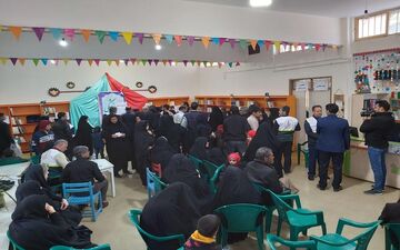 اعزام پزشکان بسیجی کرمانشاه به محله کم برخوردار شهرستان هرسین (به روایت تصویر)