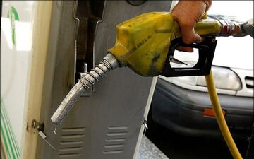 احتمال دو نرخی شدن بنزین و سهمیه‌بندی وجود دارد