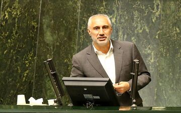 پورمحمدی: واردات ۶ میلیارد دلاری بنزین از بودجه نان، دارو و بنیه دفاعی مردم می‌کاهد