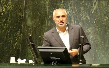 پورمحمدی: واردات ۶ میلیارد دلاری بنزین از بودجه نان، دارو و بنیه دفاعی مردم می‌کاهد