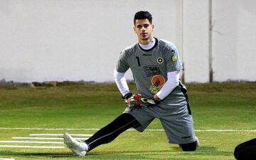 گلر سپاهان به پرسپولیس می آید؟