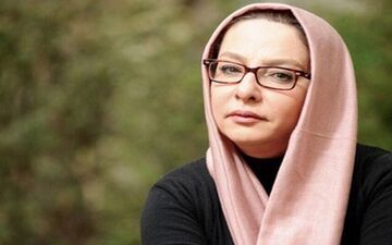  ژِست متفکرانه «لاله صبوری»