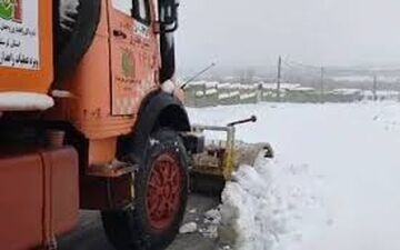 آمادگی ۵۳ اکیپ راهداری برای انجام عملیات راهداری زمستانی


