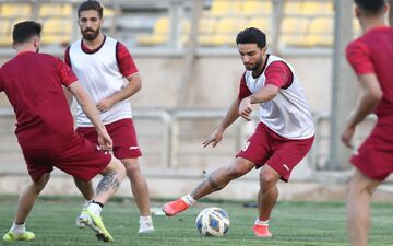 اقدام جسورانه گل‌محمدی  برای لو نرفتن ترکیب پرسپولیس
