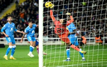 بارسلونا 3-2 آلمریا: فرار از بحران به لطف قعرنشین لالیگا