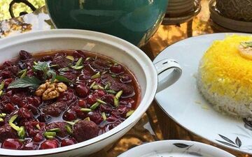 آموزش پخت خورش آلبالو با گوشت قلقلی + نکات مهم