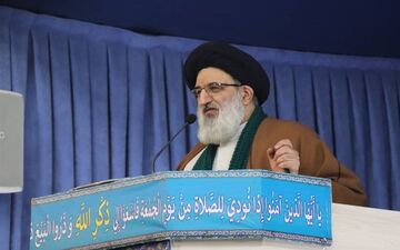 واکنش شدید امام جمعه کرج به طرح مذاکره مجدد با آمریکا