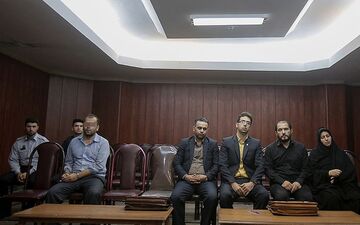 پدر آتنا اصلانی در اقدام غیر منتظره وکیل پرونده دخترش را عزل کرد + عکس 