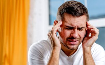 چگونه از سردردهای ناشی از کم‌آبی جلوگیری کنیم؟