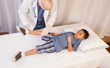 والدین جدی بگیرند/ رمز سلامتی دردهای عضلانی و اسکلتی در کودکان/فیلم