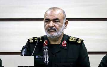سرلشکر سلامی: تمدن غرب شهید چمران را مرعوب نکرد