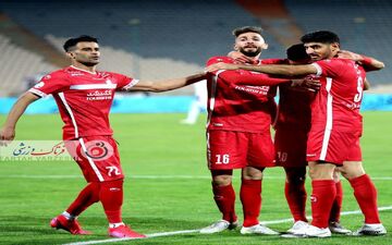 پیروزی‌های پرسپولیس یک موفقیت بزرگ است/ گل محمدی باید فکری به حال خط دفاعی کند