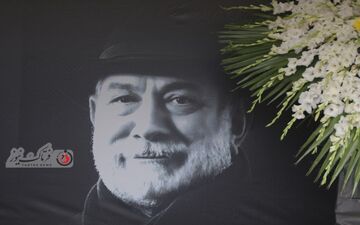 علت پوشش سفید این دو بازیگر در مراسم آتیلا پسیانی چه بود؟|لباس رامبد جوان و صابر ابر خبرساز شد