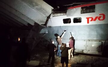 سقوط مرگبار پل در روسیه/ 4 کشته و 44 نفر زخمی شدند
