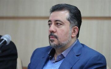 دولت خادم جوانان نیست چون دارایی مردم و جوانان را در اختیار دارد