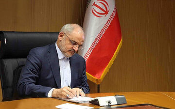 در جذب معلم هیچ امتیاز ویژه ای را به هیچ قشری ندادیم/ همه کسانی که متقاضی شغل معلمی هستند باید در آزمون شرکت کنند