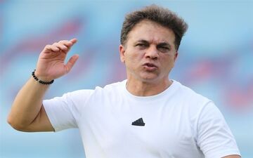 محرومیت سرمربی شمس‌آذر از بازی پرسپولیس