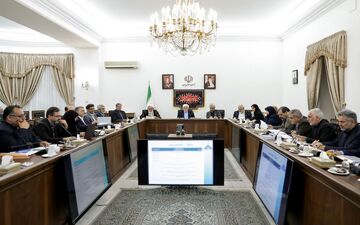 معاون اول رئیس جمهور: راهبرد کنونی کشور و نظام حفظ آرامش مردم است