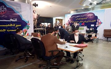 سعید محمد در ستاد انتخابات وزارت کشور حضور یافت