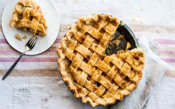 طرز تهیه پای سیب خانگی؛ طعمی دل‌چسب برای هر فصل