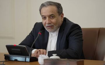 واکنش عراقچی به موضع گیری بریتانیا درمورد «غنی‌سازی صفر» در ایران