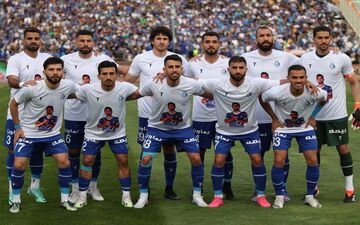 یک تغییر در ترکیب استقلال برابر ذوب آهن/ نکونام در انتظار تایید کادر پزشکی