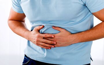 برای کاهش نفخ چه بخوریم و از چه چیزهایی پرهیز کنیم؟