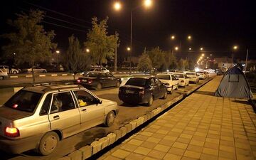 
زلزله دوباره "کوزران" در استان کرمانشاه را لرزاند / حضور مردم در خیابانها 