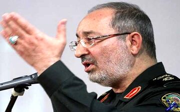  هیچکس حق مذاکره با بیگانگان در مورد توان دفاعی کشور را ندارد