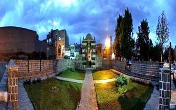 دروازه سنگی خوی | بازمانده از تاریخ کهن ایران