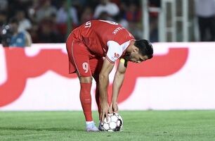 ویدیو | گل زودهنگام علیپور به مس شهر بابک مردود شد؛ پرسپولیس از رسیدن به گل محروم ماند