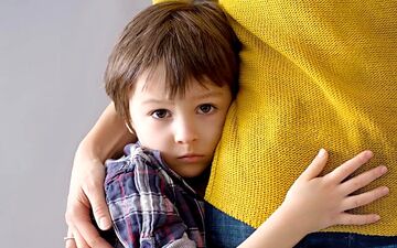 ترس کودک چگونه برطرف می‌شود؟